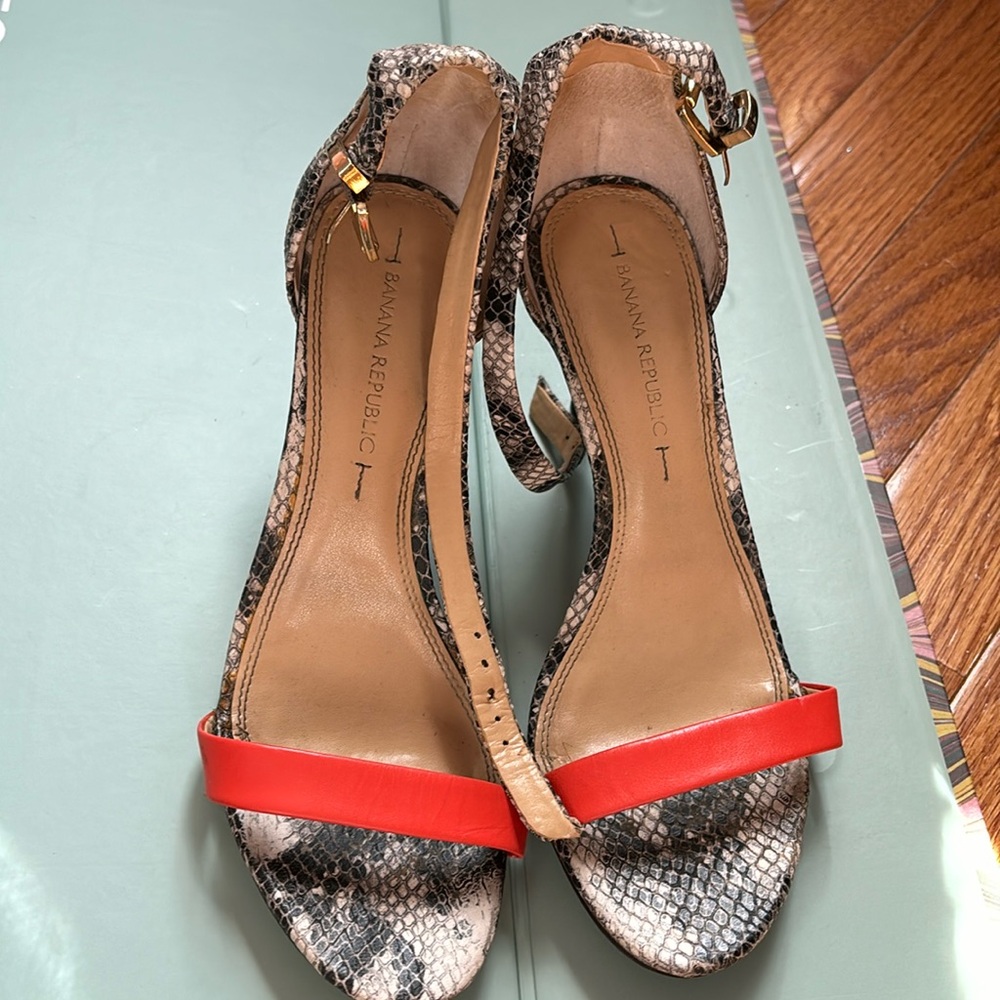 Banana republic pencil heels